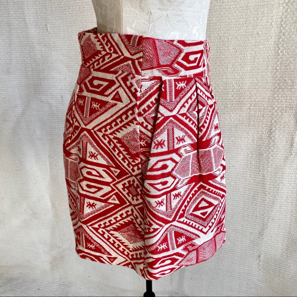 Revolve Line & Dot Aztec Print Southwestern Shorts - Picture 5 of 8